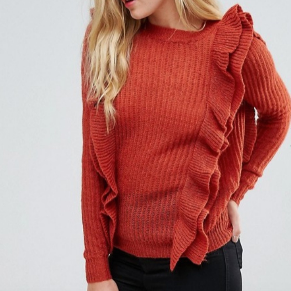 Y.A.S Tall Oversized Ruffle Sweater Size M